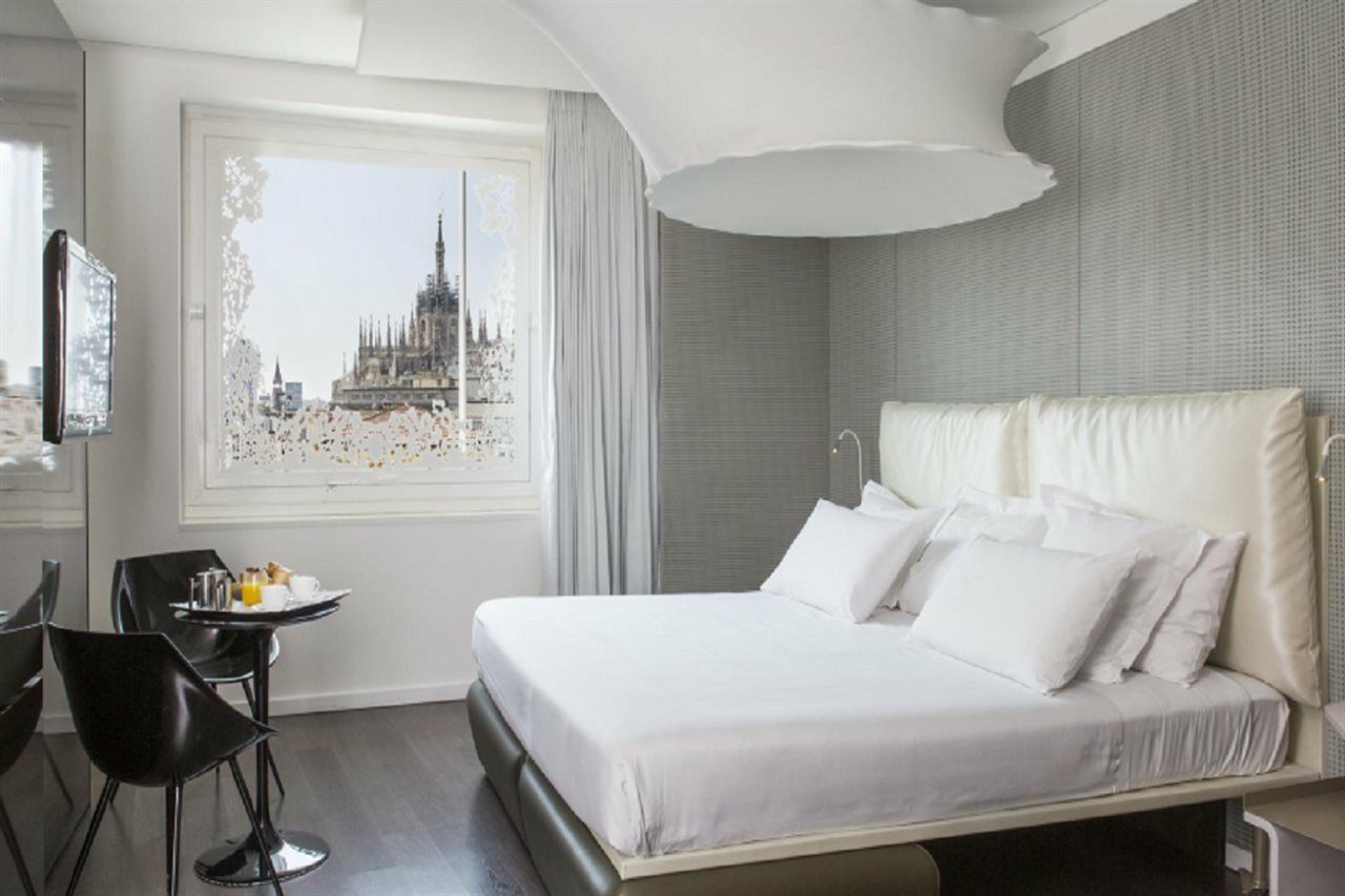 Palazzo Matteotti, The Dedica Anthology, Autograph Collection Hotell Milano Exteriör bild A room at the hotel